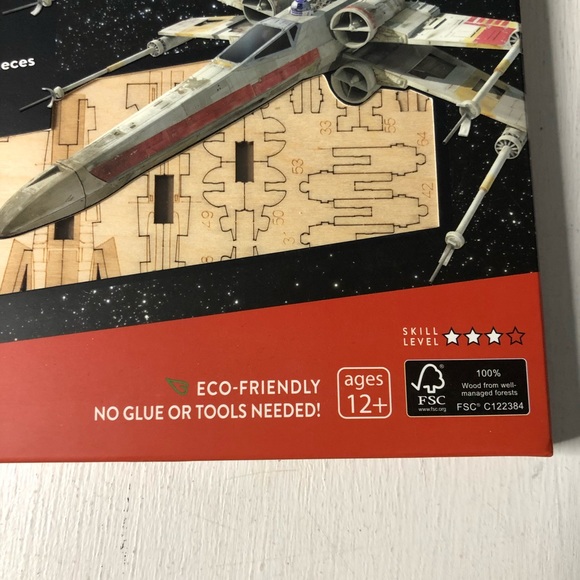 Star Wars X-Wing Book and 3D Model Kit (12+) - Picture 2 of 5